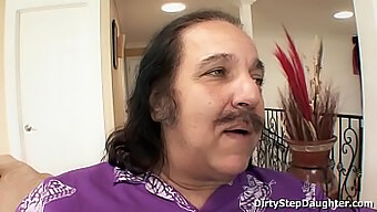 L'Incontro Appassionato Di Ron Jeremy Con La Sua Splendida Figliastra Lynn Love