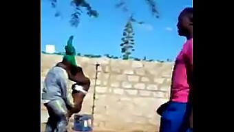 Des Filles Africaines Montrent Leurs Mouvements Dans Cette Vidéo