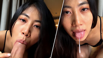 Pov-Video Av Asiatisk Tonåring Som Ger En Avsugning Och Sväljer Sperma